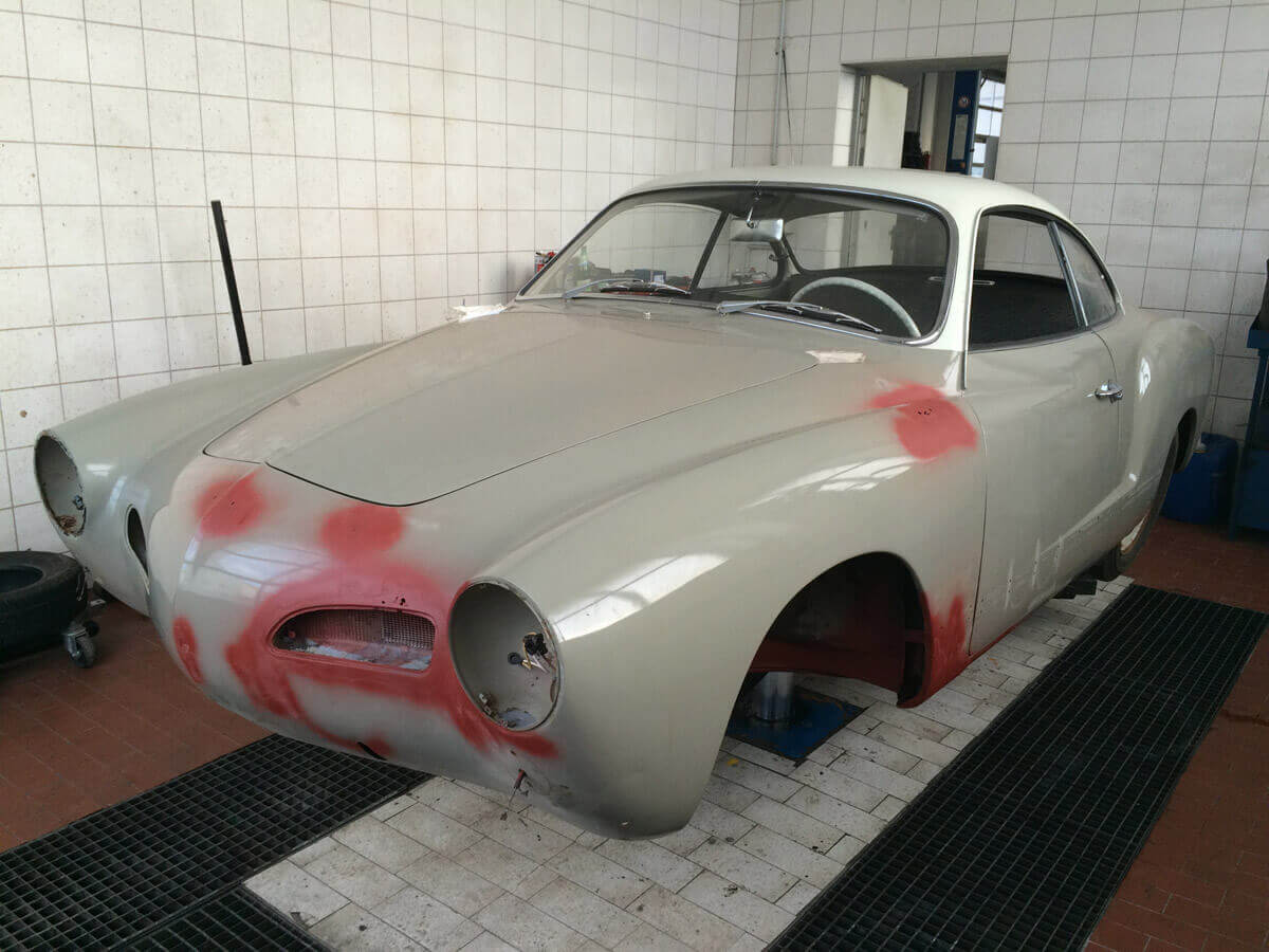 Restauration Karmann Ghia 1965 seesand L568 / perlweiss L87 Restauration