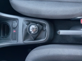 VW up! weiß - Schalthebel