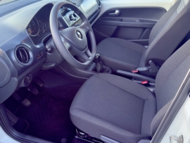 VW up! weiß - vorn innen